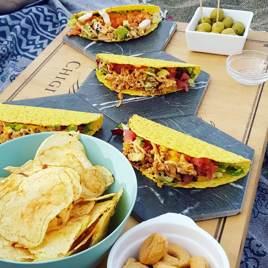 La Stella: il beach spot perfetto per chi ama mangiare con i piedi nella sabbia
