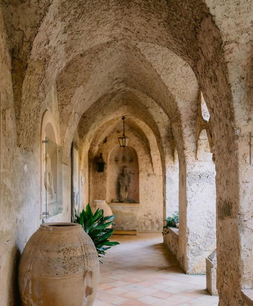 Villa Cimbrone: un viaggio tra gusto, natura e bellezza senza tempo 2 Villa Cimbrone: un viaggio tra gusto, natura e bellezza senza tempo