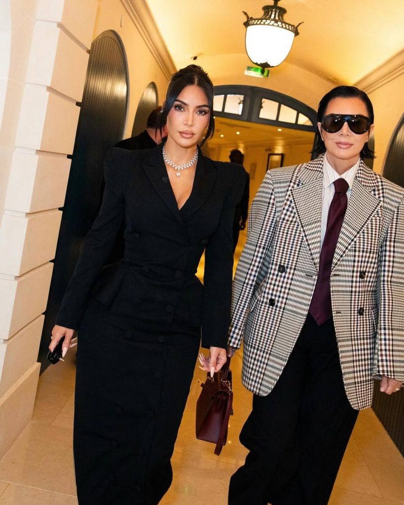 70 is the new 40: Kris Jenner dà lezioni di stile 2 70 is the new 40: Kris Jenner dà lezioni di stile