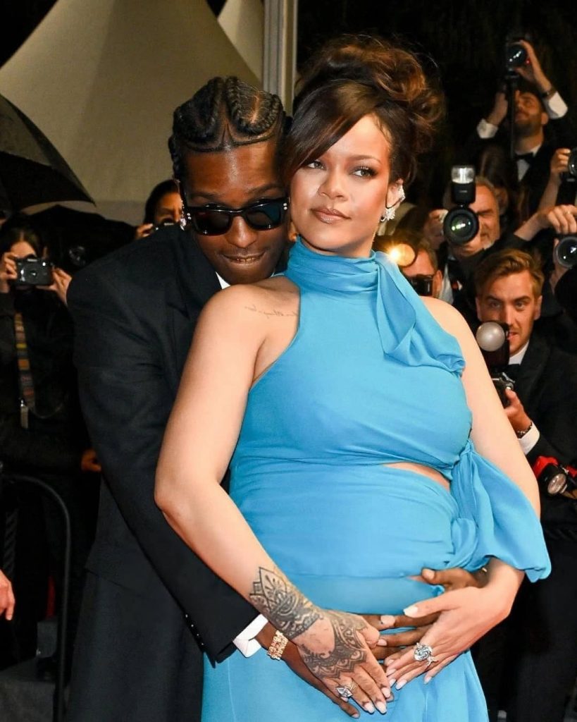 Gravidanza e Glamour: Rihanna in blu e A$AP Rocky innamoratissimi a Cannes