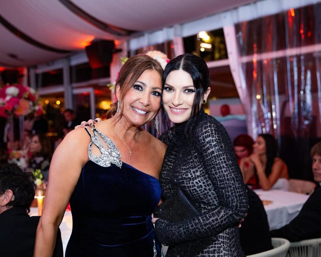 Laura Pausini emoziona Cannes: musica e cuore per i bambini di casa Angeles Vietnam