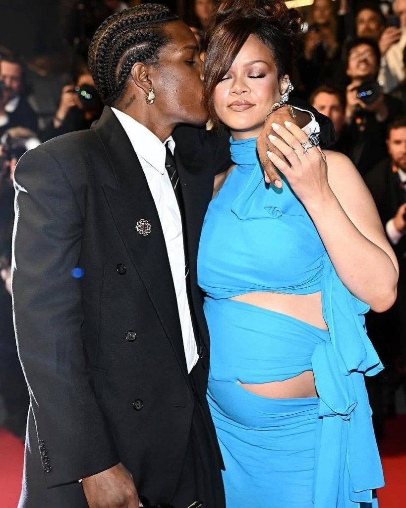 Gravidanza e Glamour: Rihanna in blu e A$AP Rocky innamoratissimi a Cannes