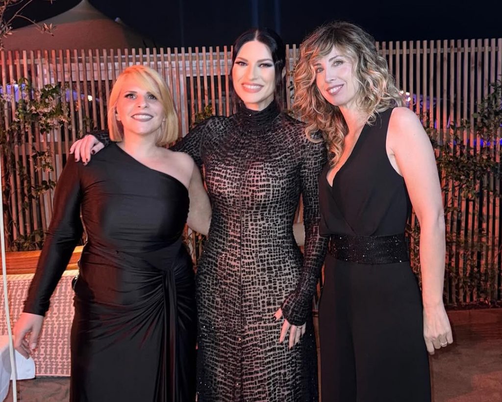 Laura Pausini emoziona Cannes: musica e cuore per i bambini di casa Angeles Vietnam
