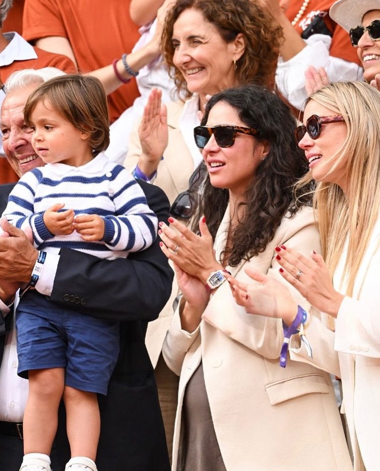La terra si fa emozione: Roland Garros rende onore a Rafael Nadal