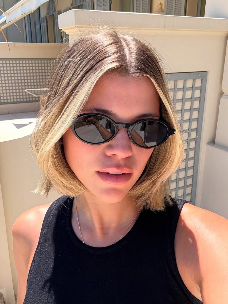 Minimal, chic e super cool: il French Bob di Sofia Richie è da copiare subito