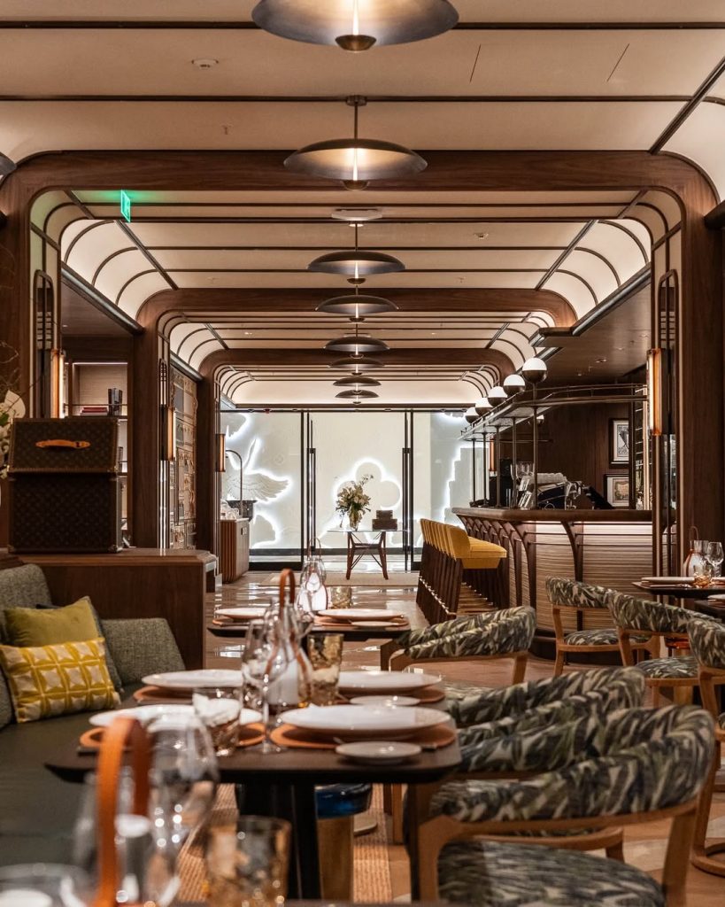 Louis Vuitton: Un nuovo faro culturale a Shanghai con "The Louis"