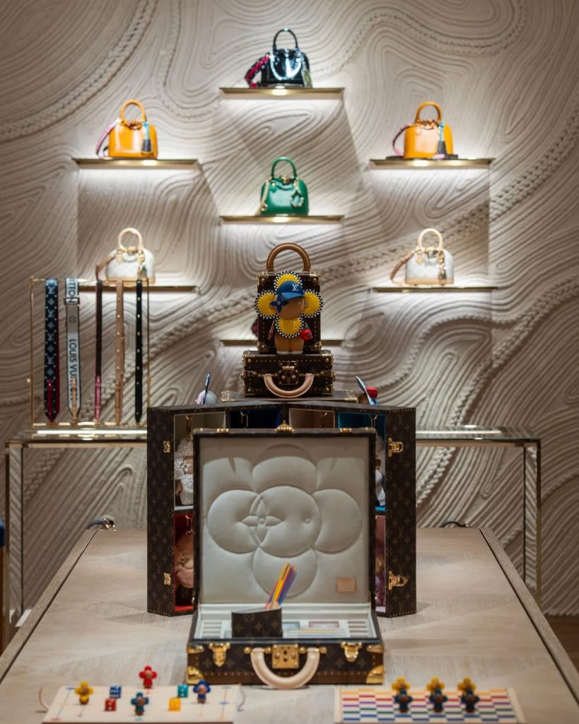 Louis Vuitton: Un nuovo faro culturale a Shanghai con "The Louis"
