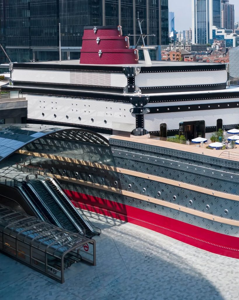 Louis Vuitton: Un nuovo faro culturale a Shanghai con "The Louis"
