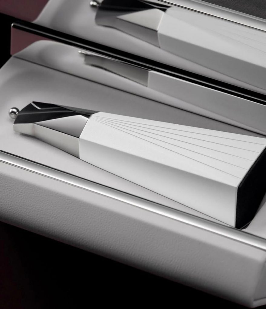 Un'Opera d'Arte per la Scacchiera: Rolls-Royce rinnova il gioco 3 Un'Opera d'Arte per la Scacchiera: Rolls-Royce rinnova il gioco