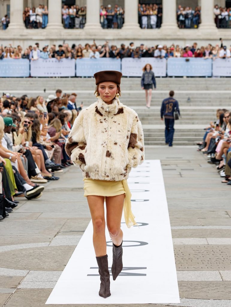 Topshop is Back: lo show che ha acceso Trafalgar Square