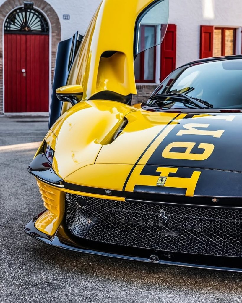Ferrari Scrive la Storia: La Daytona SP3 Tailor Made Raggiunge i 26 Milioni di Dollari