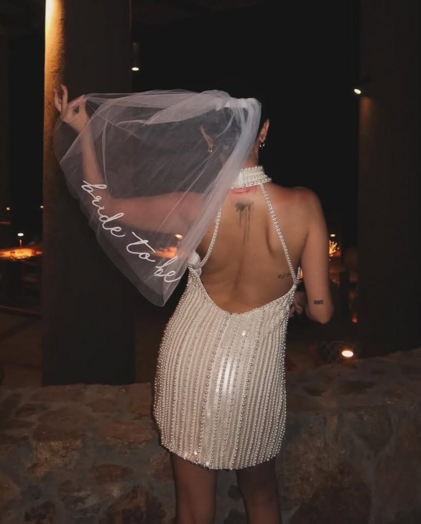 Cabo vibes: Selena Gomez illumina il suo pre-wedding getaway 4 Cabo vibes: Selena Gomez illumina il suo pre-wedding getaway