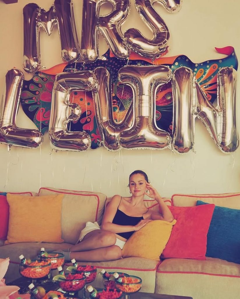 Cabo vibes: Selena Gomez illumina il suo pre-wedding getaway 1 Cabo vibes: Selena Gomez illumina il suo pre-wedding getaway