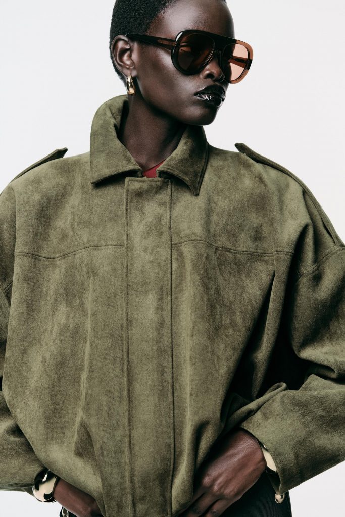 Casual, chic e a meno di 60€: il bomber must-have di Zara