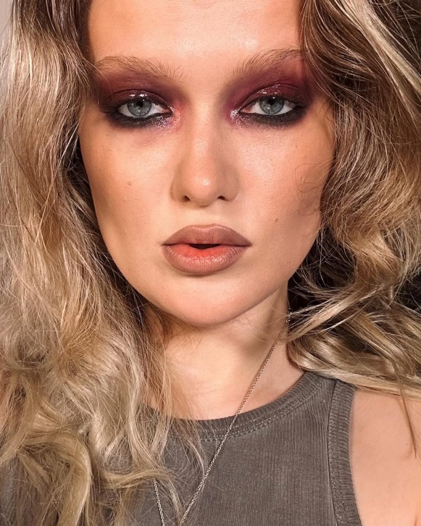 Il nuovo chic è stanco: welcome tired beauty makeup