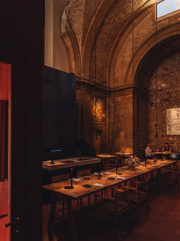 Coro Orvieto: Quando una Chiesa Diventa il Ristorante più Bello del Mondo