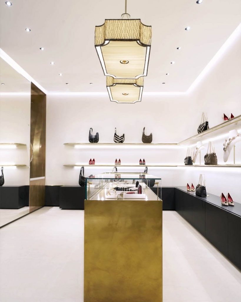 Valentino Riapre le Porte del Suo Storico Flagship Milanese