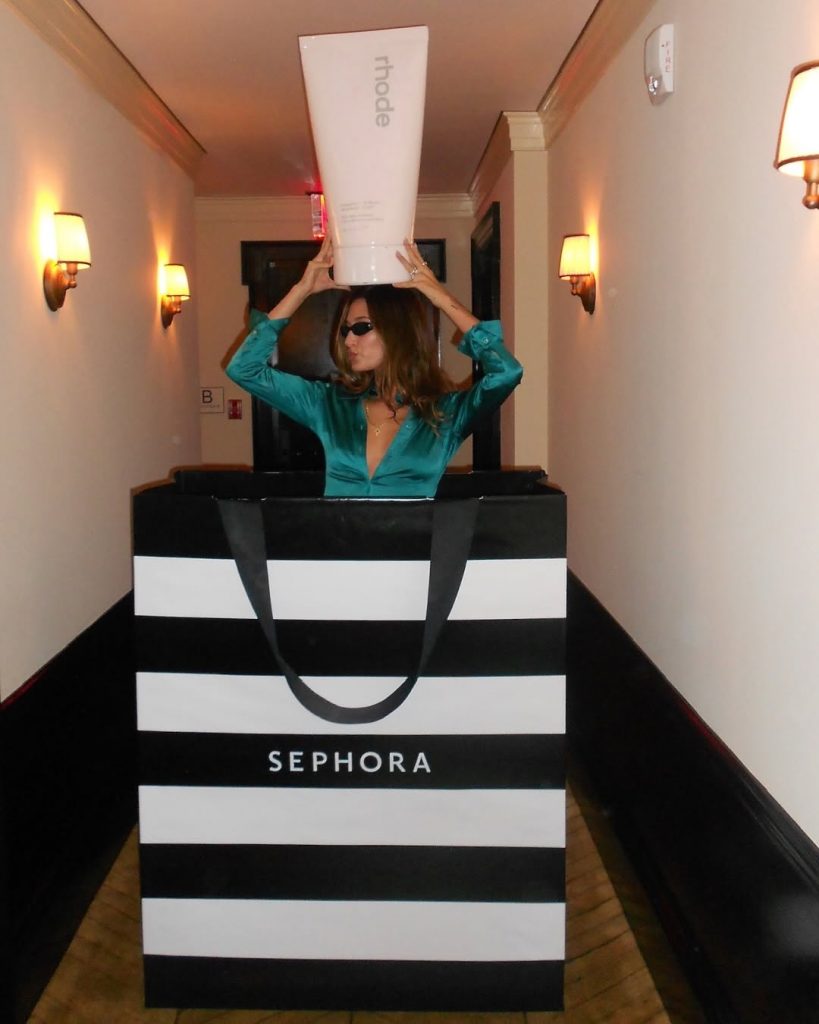 Rhode Sbarca da Sephora: La Rivoluzione Beauty di Hailey Bieber Arriva nei Negozi