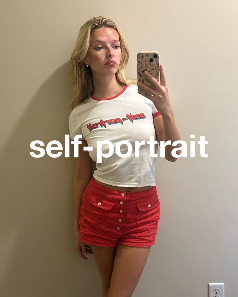 Apple Martin Fa il Suo Debutto nel Mondo della Moda con Self-Portrait