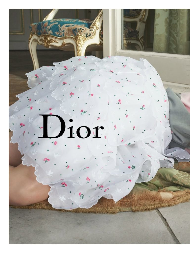 Jonathan Anderson Reinventa l'Icona: Il Suo Primo Debutto per Lady Dior