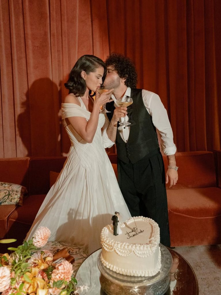 9.27.2025. Selena Gomez ha detto si a Benny Blanco 4 9.27.2025. Selena Gomez ha detto si a Benny Blanco