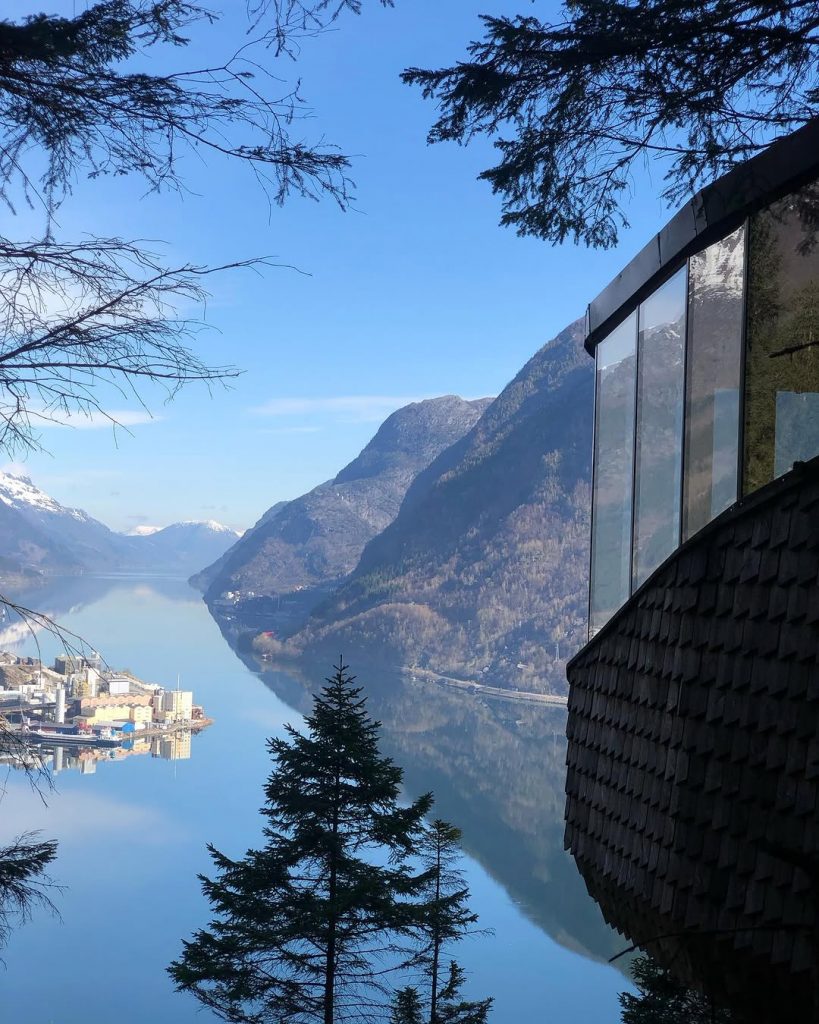 Woodnest: Dove il Lusso Incontra la Natura Selvaggia Norvegese