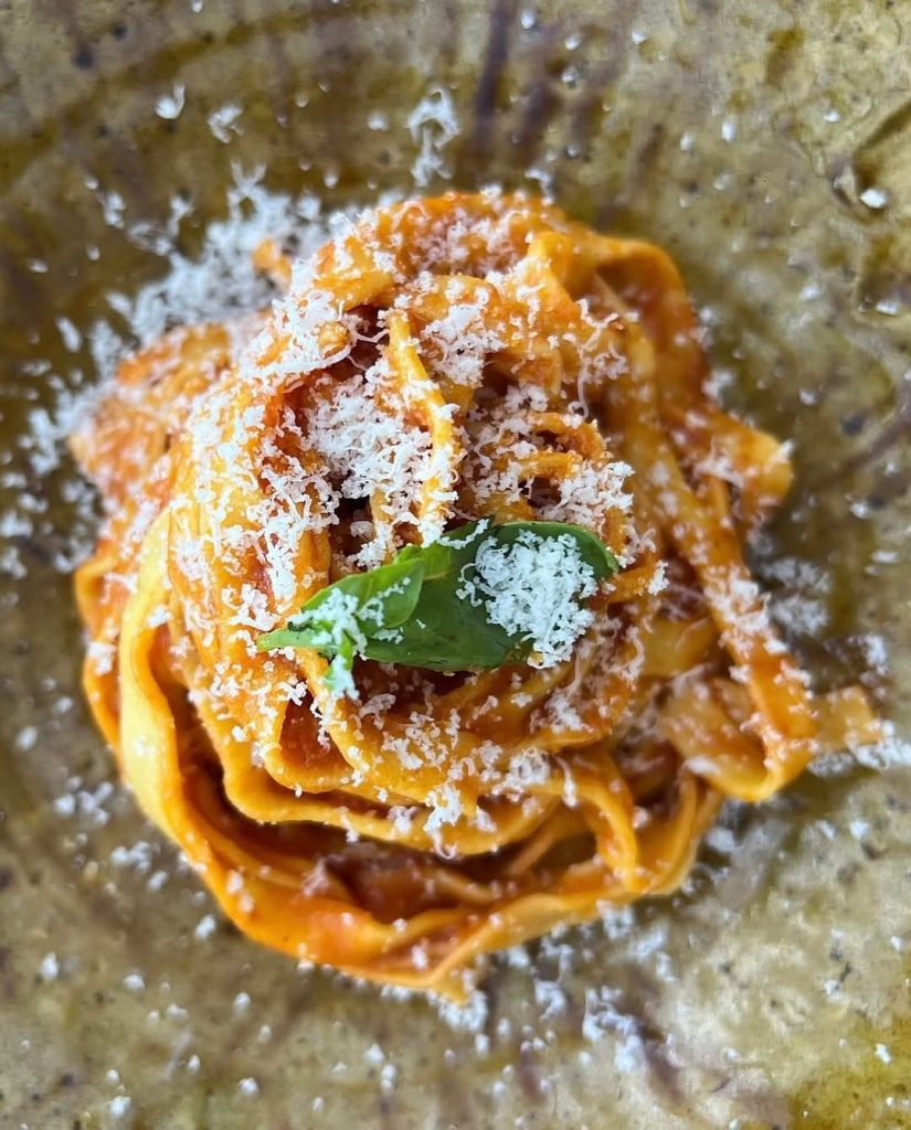 Tra vigneti e storia: la magia di Castello di Vicarello premiata dalla Stella Michelin