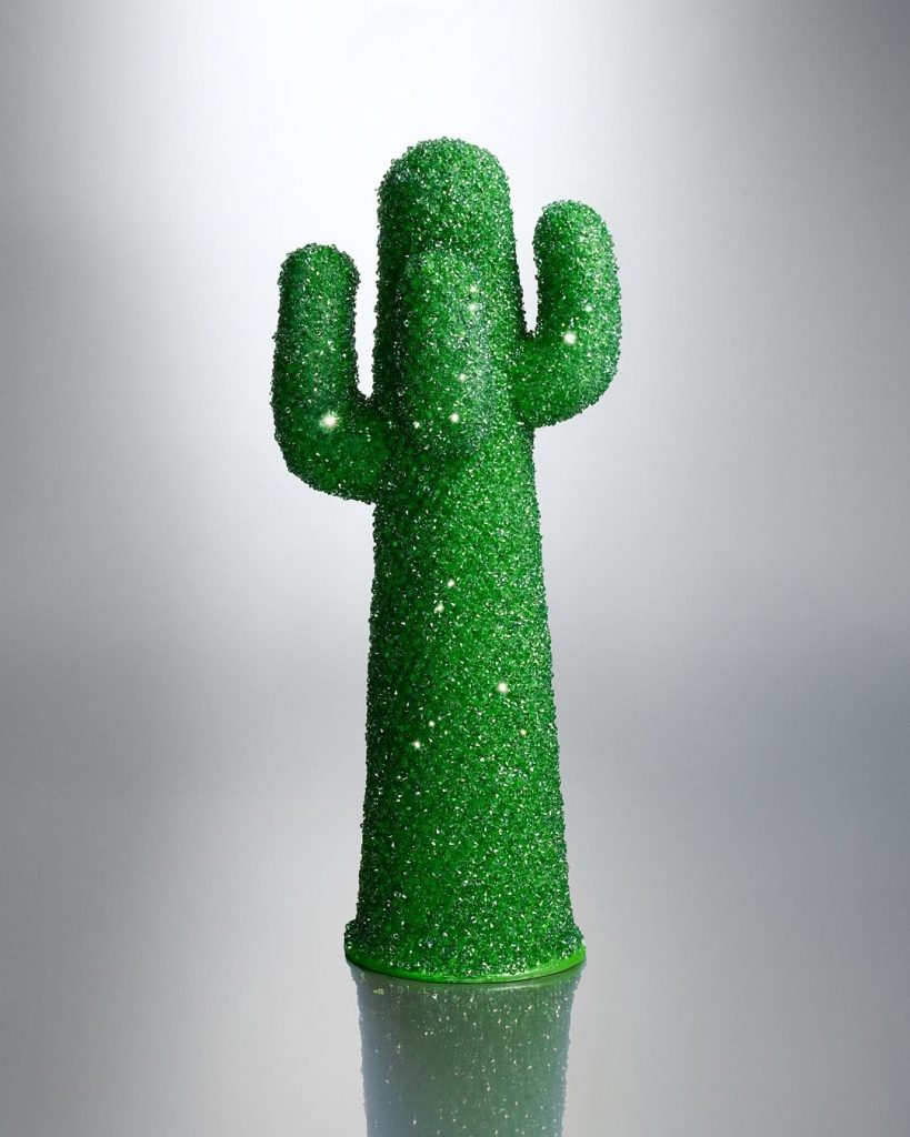 Swarovski Trasforma il Cactus Gufram in Opera Scintillante 1 Swarovski Trasforma il Cactus Gufram in Opera Scintillante