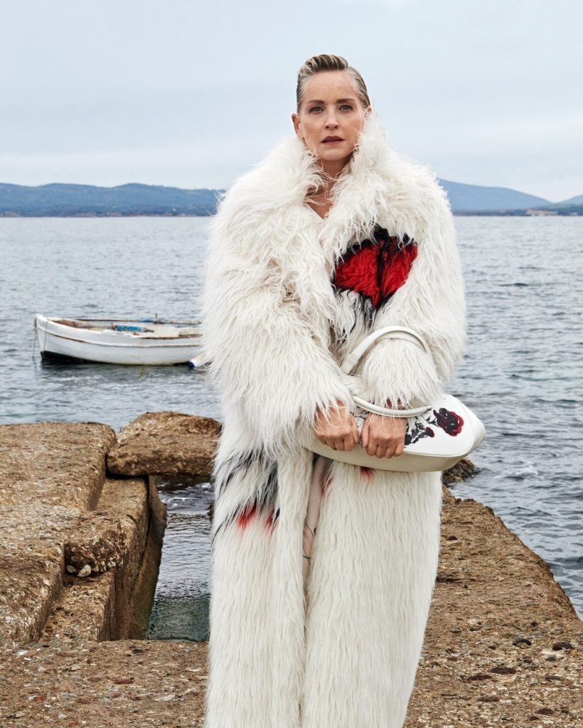 Sharon Stone X Antonio Marras: un incontro di bellezza, arte e femminilità senza tempo 1 Sharon Stone X Antonio Marras: un incontro di bellezza, arte e femminilità senza tempo