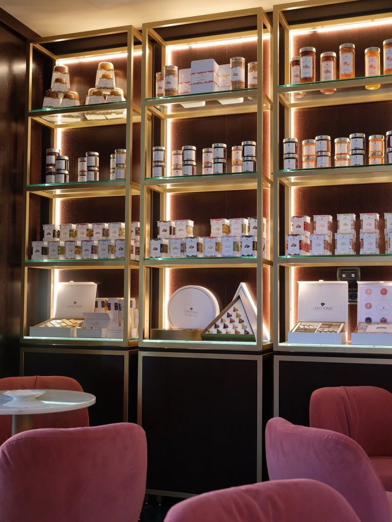 La Famiglia Cerea Conquista Roma: Da Vittorio Caffè Apre nel Cuore della Capitale