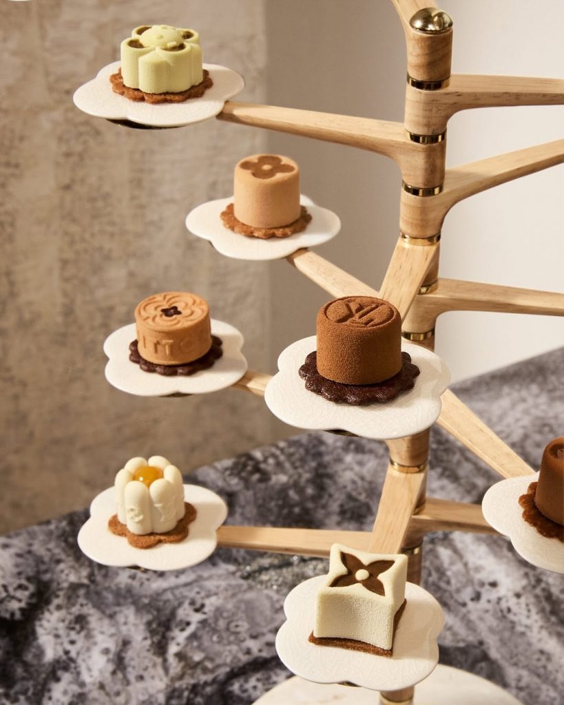 Dolce couture: Louis Vuitton presenta i suoi cioccolati più artistici per il Natale 1 Dolce couture: Louis Vuitton presenta i suoi cioccolati più artistici per il Natale