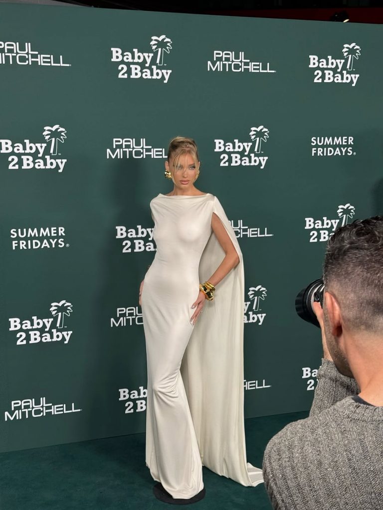 Elsa Hosk Incanta al Red Carpet del Baby2Baby Gala