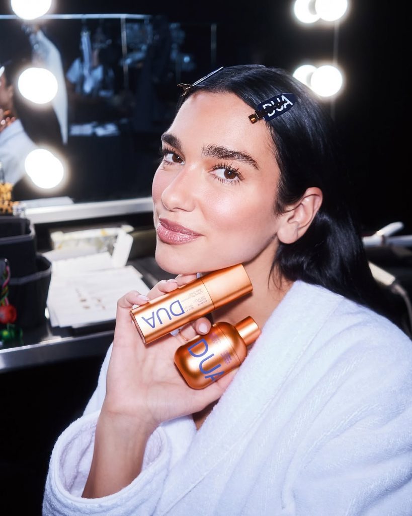 Dua Lipa Lancia la Sua Linea Skincare