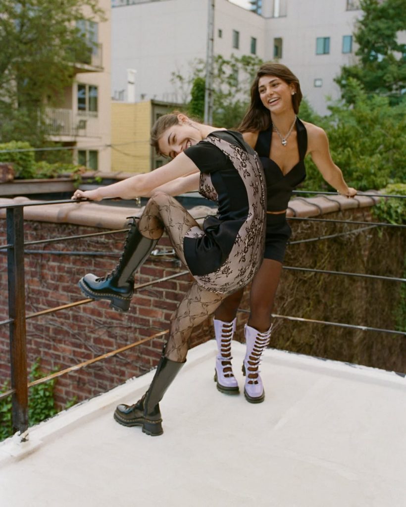 Marc Jacobs x Dr. Martens Ridefiniscono il Boot 'Kiki'