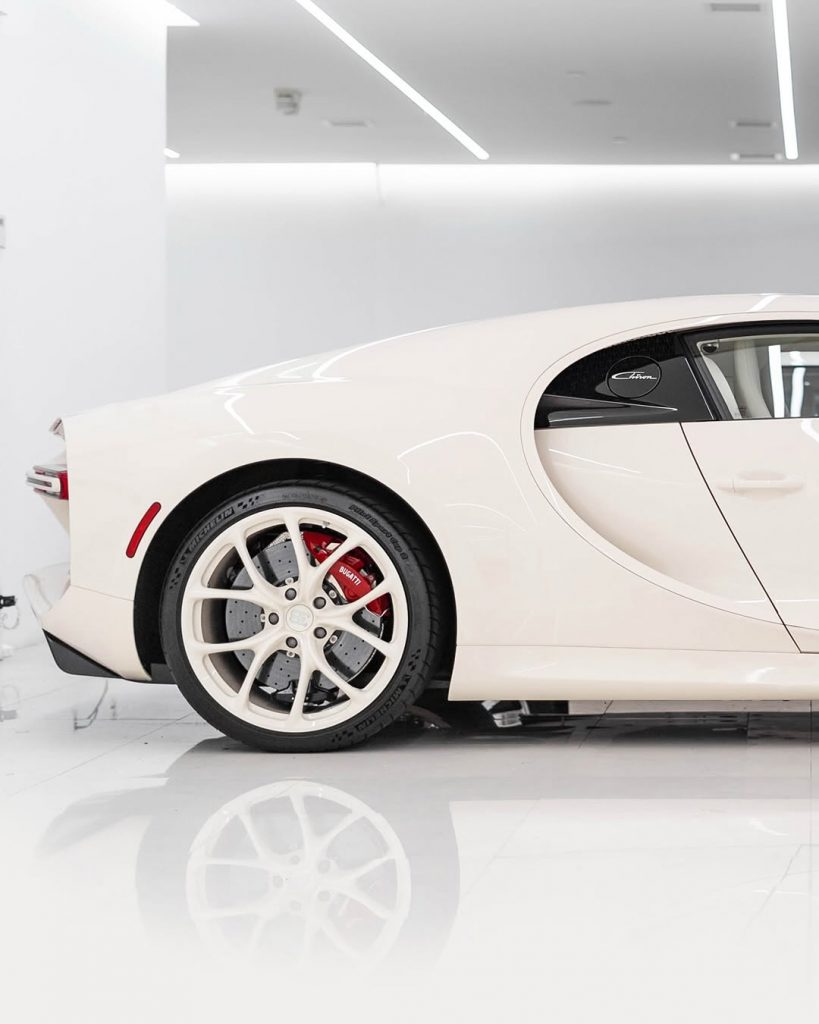 Hermès x Bugatti: L’Eleganza che Domina la Velocità