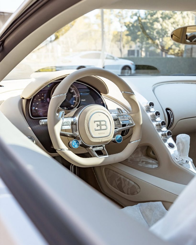 Hermès x Bugatti: L’Eleganza che Domina la Velocità