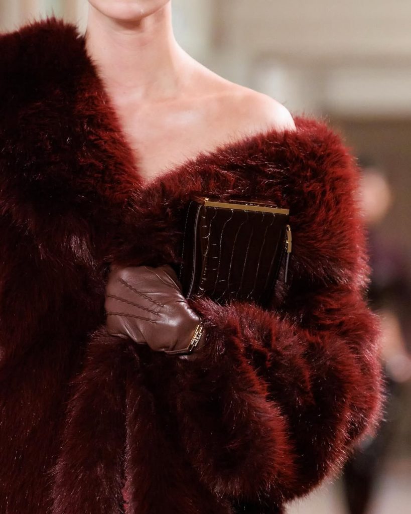Elisabetta Franchi: Il Bordò Diventa Alta Moda
