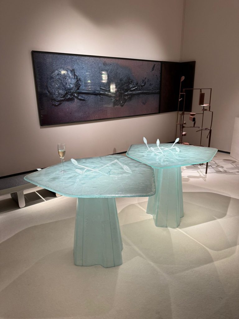 Quando l'Arte Incontra il Design: Un Viaggio Sensoriale al PAD di Berkeley Square a Londra 1 Quando l'Arte Incontra il Design: Un Viaggio Sensoriale al PAD di Berkeley Square a Londra