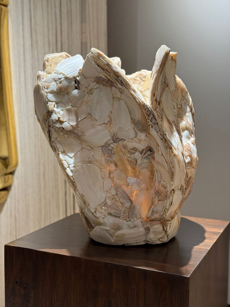 Quando l'Arte Incontra il Design: Un Viaggio Sensoriale al PAD di Berkeley Square a Londra 4 Quando l'Arte Incontra il Design: Un Viaggio Sensoriale al PAD di Berkeley Square a Londra