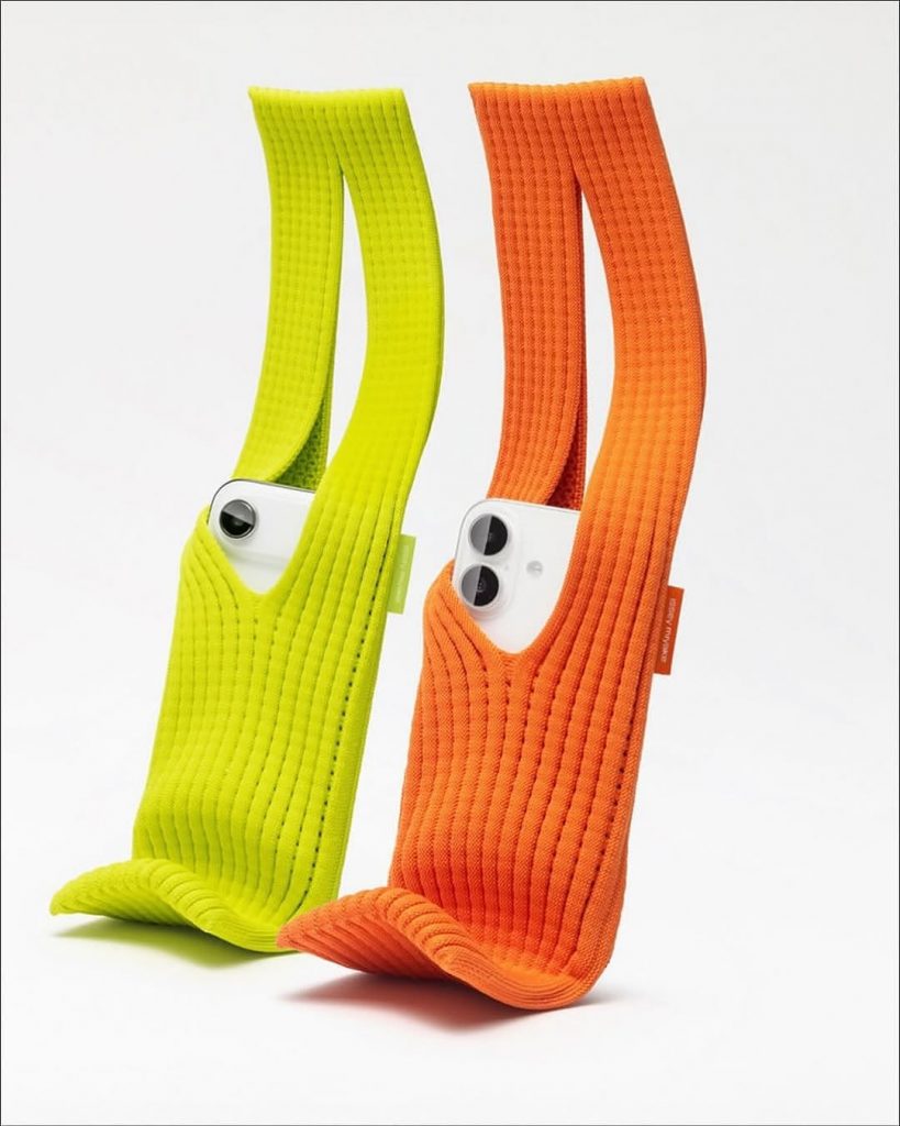 Apple X Issey Miyake Rivoluzionano l'Accessorio Tech con l'iPhone Pocket
