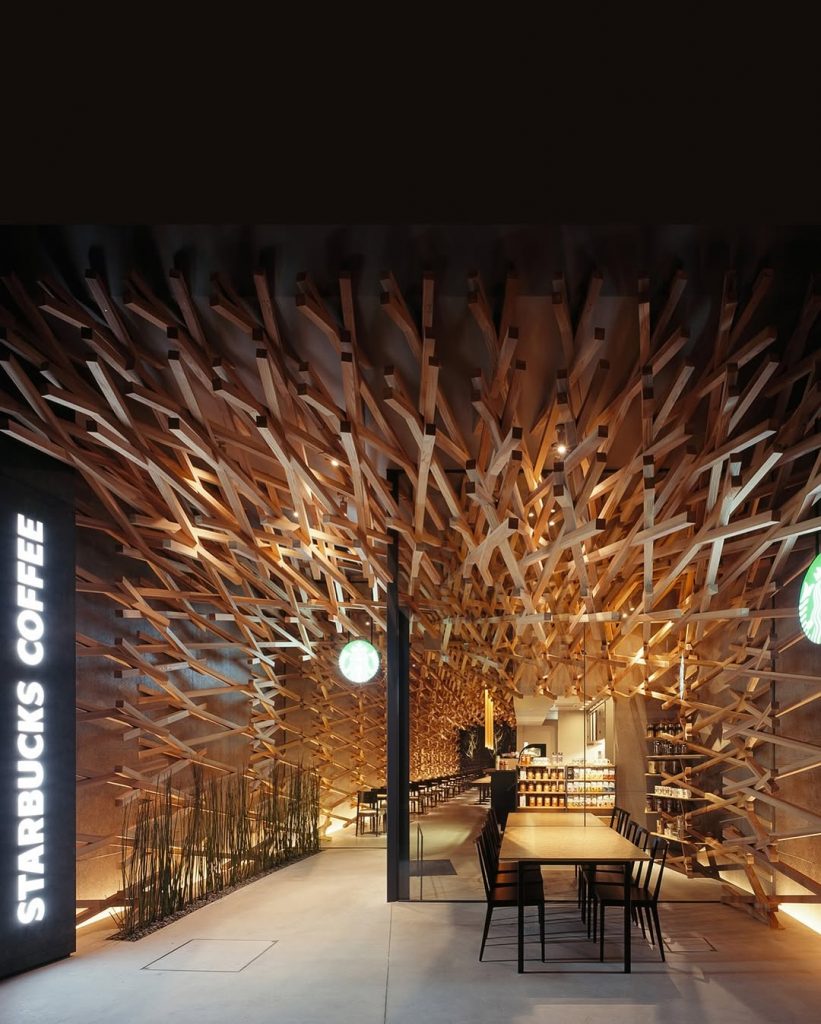 Quando l'Architettura Incontra il Caffè: Lo Starbucks di Dazaifu che Ridefinisce l'Esperienza 2 Quando l'Architettura Incontra il Caffè: Lo Starbucks di Dazaifu che Ridefinisce l'Esperienza