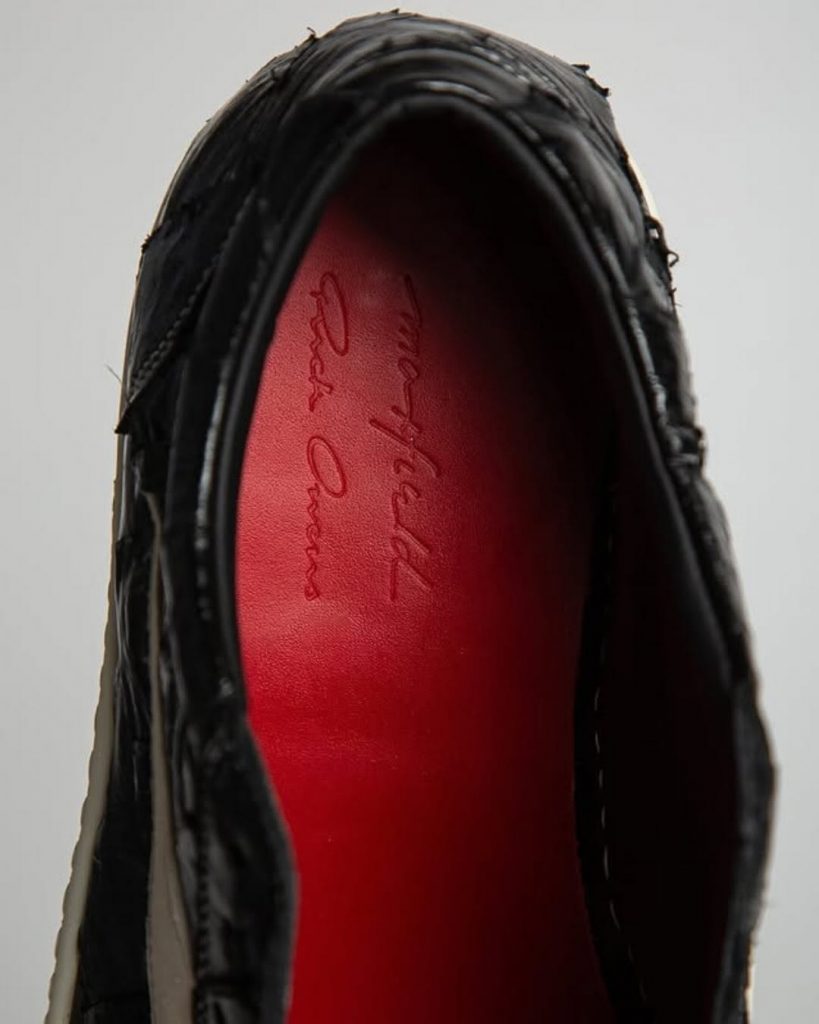 Rick Owens Rivoluziona il Lusso: Le Sneaker in Pelle di Pesce che Ridefiniscono l'Avant-Garde 2 Rick Owens Rivoluziona il Lusso: Le Sneaker in Pelle di Pesce che Ridefiniscono l'Avant-Garde