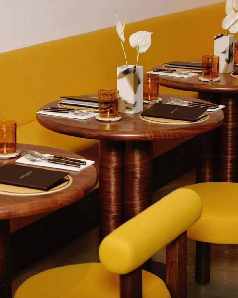 Dal fashion al café: Jimmy Choo apre un luxury spot in Giappone