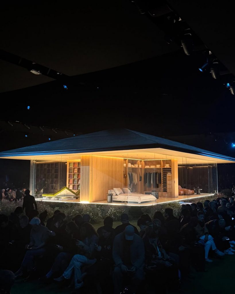 Louis Vuitton FW26: Pharrell costruisce più di una sfilata 1 Louis Vuitton FW26: Pharrell costruisce più di una sfilata