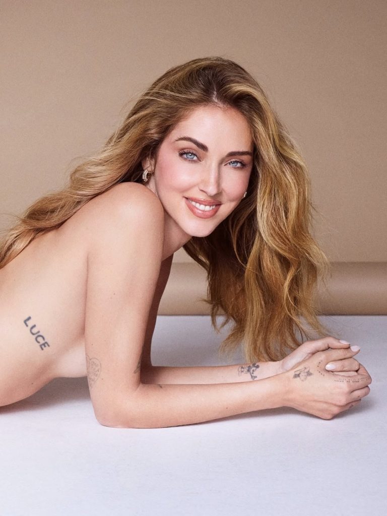 Chiara Ferragni torna protagonista con Guess