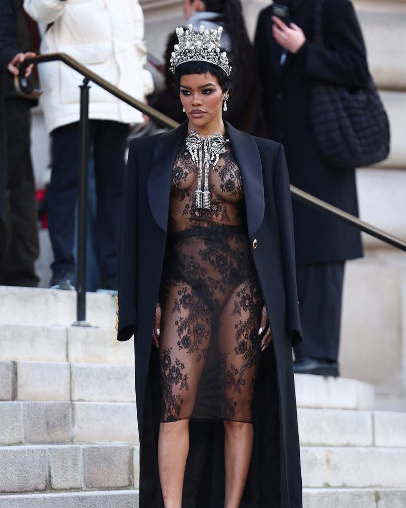 Teyana Taylor domina l’arrivo couture di Schiaparelli a Parigi 1 Teyana Taylor domina l’arrivo couture di Schiaparelli a Parigi
