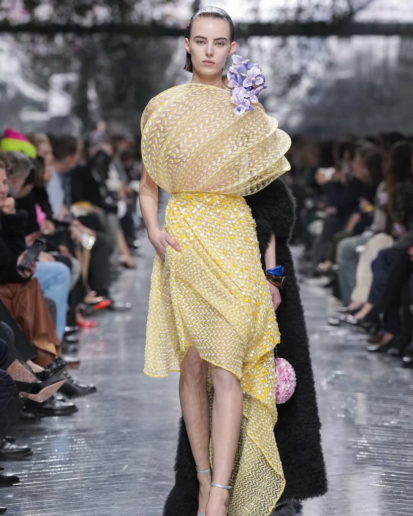 Dior Haute Couture: il debutto di Jonathan Anderson accende Parigi 4 Dior Haute Couture: il debutto di Jonathan Anderson accende Parigi