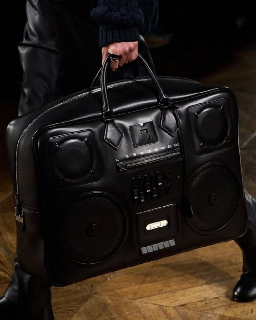 Hermès Plume Bag: il boombox diventa icona 2 Hermès Plume Bag: il boombox diventa icona