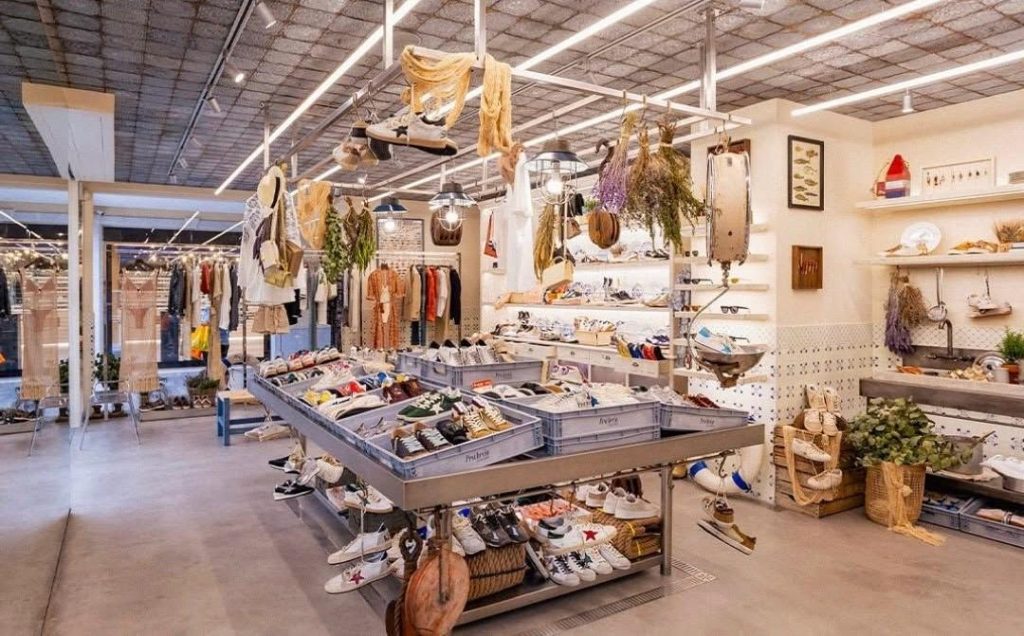A Forte dei Marmi apre La Pescheria Golden: il nuovo indirizzo firmato Golden Goose