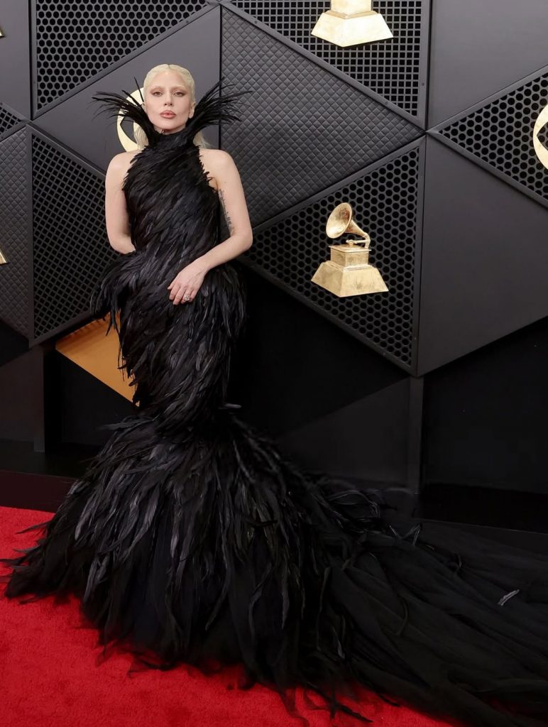 Grammy Awards 2026: i look da red carpet che hanno fatto parlare